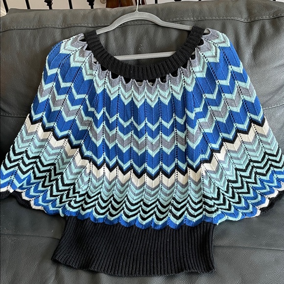 NY Collection Top Women Size M Multicolor Chevron Stripes Decorative Knit - Picture 1 of 14